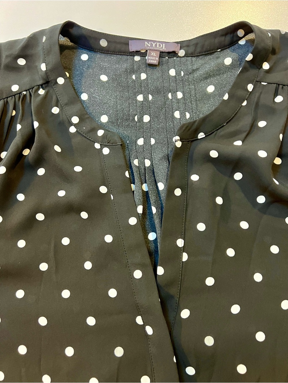 NWOT NYDJ Pintuck Polka Dot Blouse Black White XL Work Professional - Picture 8 of 10